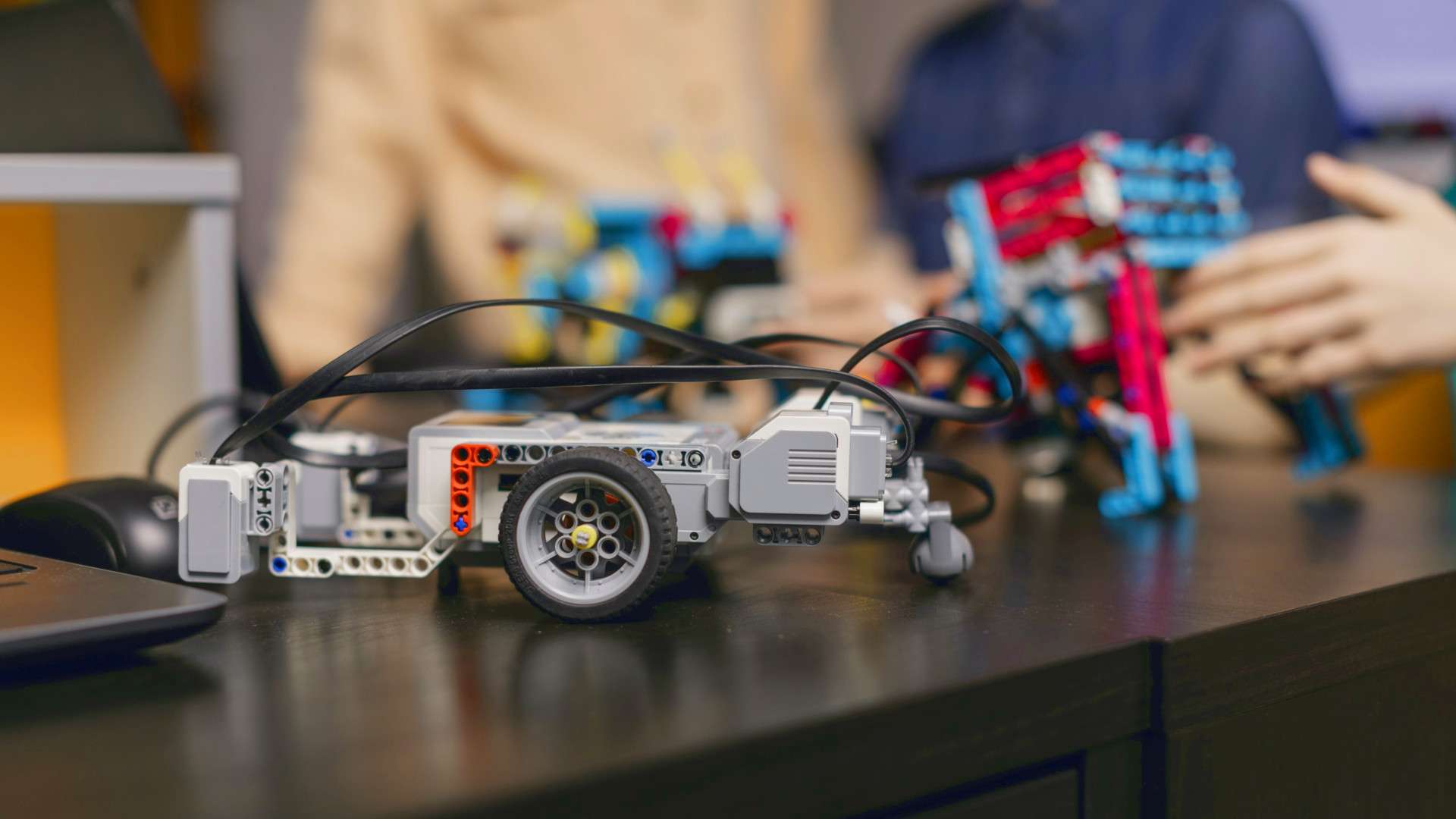 A toy car on table - Alena Darmel (pexels.com)