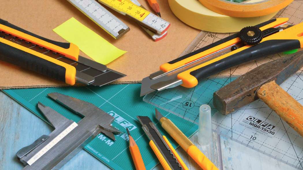 Yellow Utility Knives - Adonyi Gabor (pexels.com)